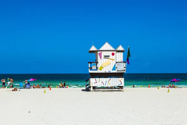 Cabana de relógio de madeira baía em Miamy South Beach — Fotografia de Stock