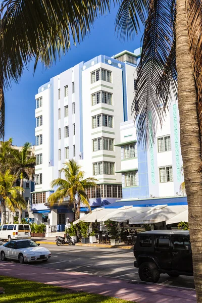 Schöne häuser im art deco-stil im süden miami — Stockfoto