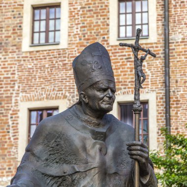 Krakow, Polonya - 27 Temmuz 2013: heykel Papa John paul II (ble