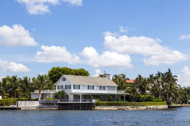 fort Lauderdale kanaldan güzel evler göster