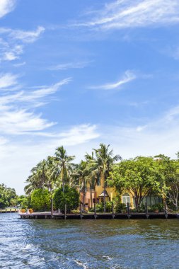 fort Lauderdale kanaldan güzel evler göster