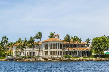 fort Lauderdale kanaldan güzel evler göster