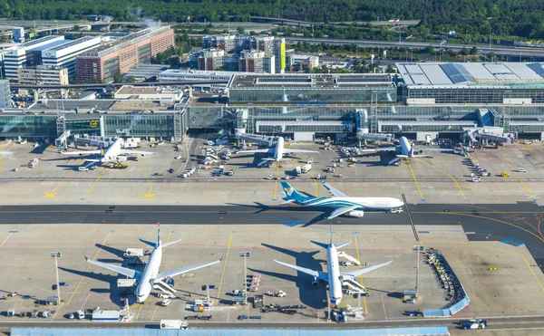 Luchtfoto van frankfurt airport — Stockfoto