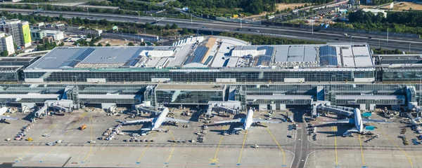 Luchtfoto van frankfurt airport — Stockfoto