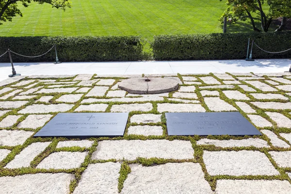 John F. Kennedy Eternal Flame presidential memorial — Stock Photo, Image