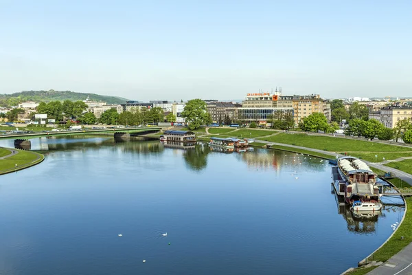 Aerial view of the Vistula River with morning view to old city o — Stock Photo, Image