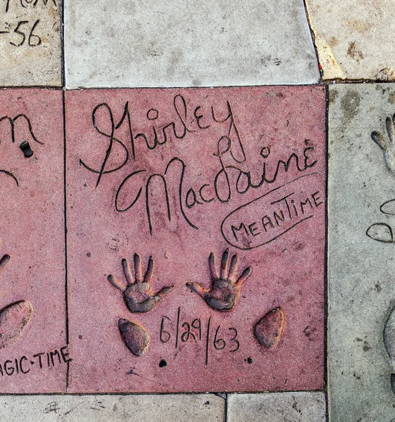 Shirley MacLaines handprints in Hollywood Boulevard in the concr — Stock Photo, Image