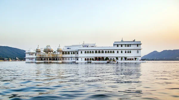 O Palácio do Lago, Udaipur Rajasthan — Fotografia de Stock