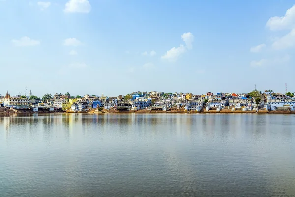 Vista do lugar sagrado sagrado para a cidade de Hindus Pushkar — Fotografia de Stock