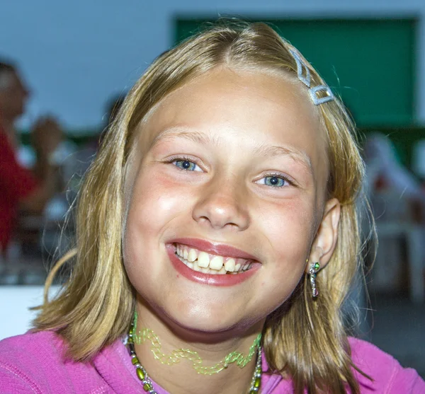 Happy girl smiling — Stock Photo, Image