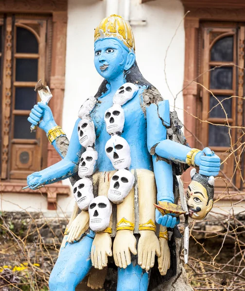 Estátua de shiva colorido no lago puskhar — Fotografia de Stock