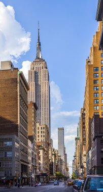öğleden sonra empire state binasının tepesine göster