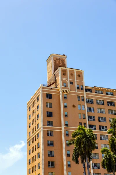 Belos edifícios históricos em Miami, no bairro Art Déco — Fotografia de Stock