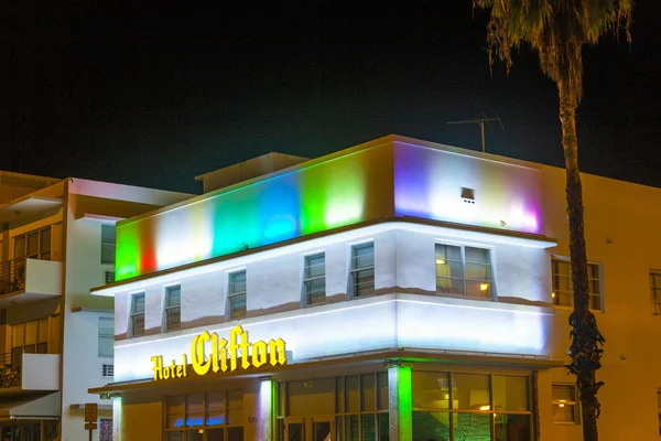 Hotel de clifton in south beach in nacht — Stockfoto