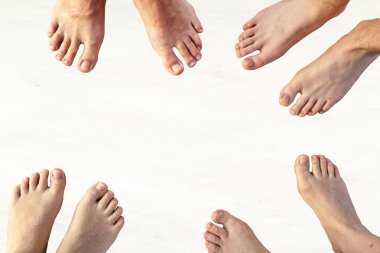 Aile, babası, annesi ve iki güneş besleme