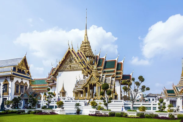 Phra Tinang Aporn Phimok Prasat Pabellón en el Gran Palacio en —  Fotos de Stock