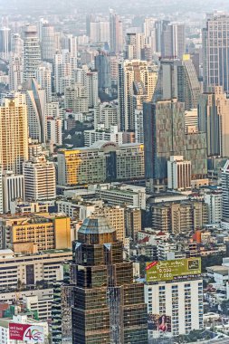 Günbatımında gösteriliyor bangkok manzarası karşısında görüntülemek