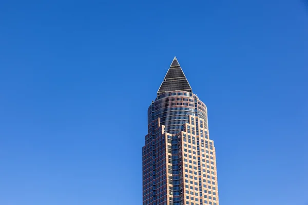 Frankfurt handelsbeurs en toren — Stockfoto