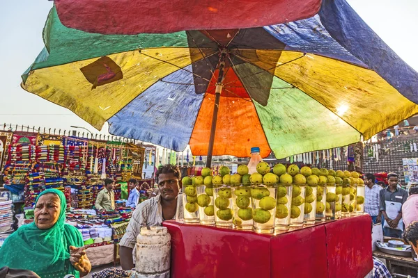 Lidé na meena bazaar — Stock fotografie