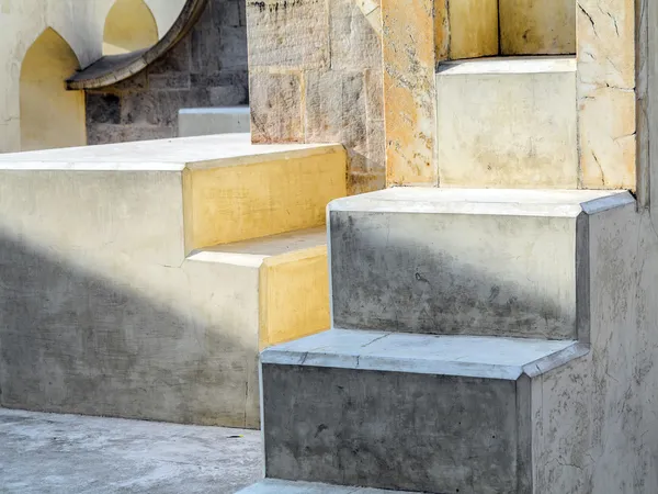 Instrument astronomique à l'observatoire Jantar Mantar — Photo