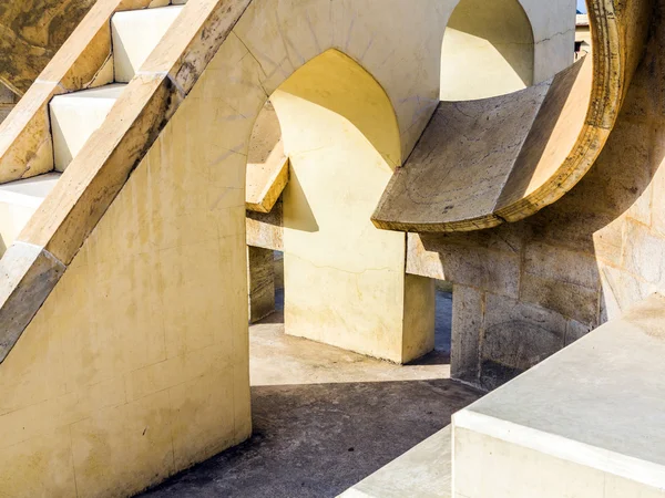 Instrumento astronómico no observatório Jantar Mantar — Fotografia de Stock