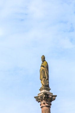 Piskopos Freiburg heykeli 