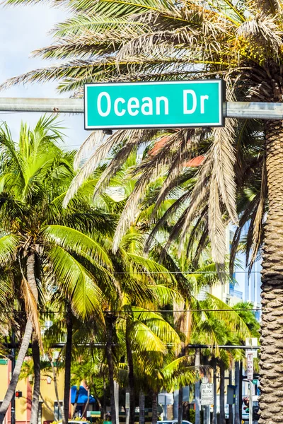 Cartello stradale a Ocean Drive a Miami — Foto Stock
