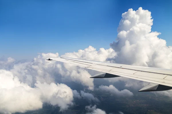 Beautiful view of airplane wing — Stock Photo, Image