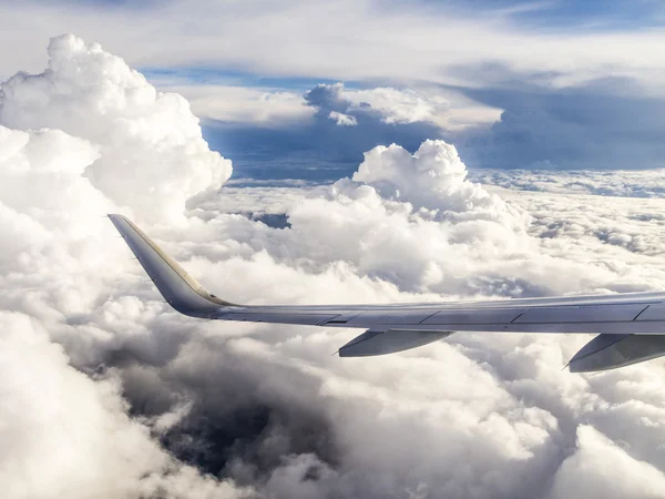 Beautiful view of airplane wing — Stock Photo, Image