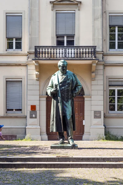 Statue of Robert Wilhelm Bunsen in Heidelberg — Stock Photo, Image