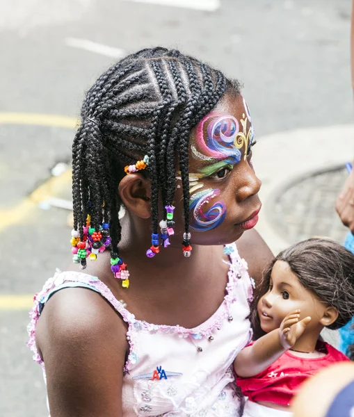 La gente celebra el festival de la Bastilla en la calle 60 de Nueva York —  Fotos de Stock