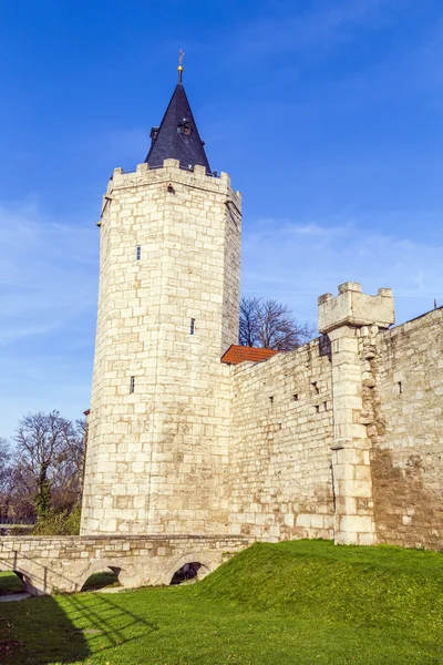 오래 된 도시 벽에 muehlheim 타워 — 스톡 사진