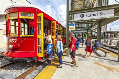 yolcu ünlü kırmızı riverfront sokak araba yeni orl girin.