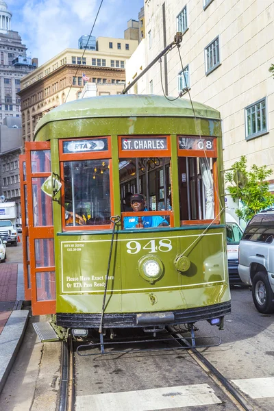 Tramwaj linii St. Charles w Nowym Orleanie — Zdjęcie stockowe