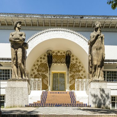 Ernst ludwig haus adlı kuenstler kolonie sanatçı kolonisi darmsta