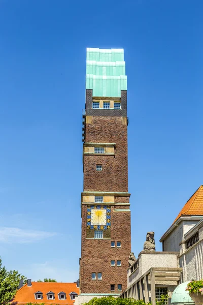 Hochzeitsturm tornet vid kuenstler kolonie konstnärer kolonin i darms — Stockfoto