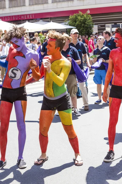 People at christopher street day in Frankfurt — Stock Photo, Image