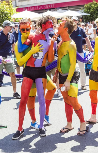 People at christopher street day in Frankfurt — Stock Photo, Image