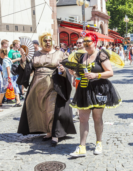 people at christopher street day in Frankfurt