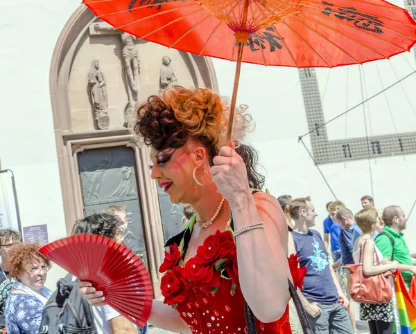 People at christopher street day in Frankfurt — Stock Photo, Image