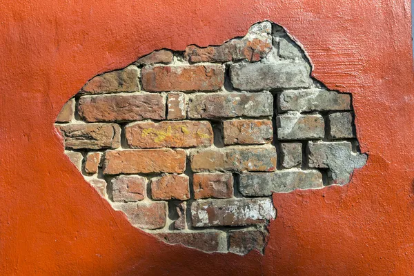 腐食の古い赤れんが造りの壁 — ストック写真