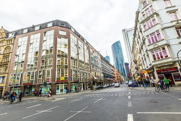 Blick ins Herz Frankfurts an der kaiserstraße — Stockfoto