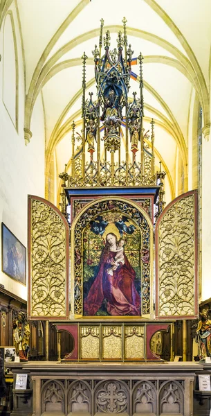 Famous altar virgin Mary in the Rose garden — Stock Photo, Image