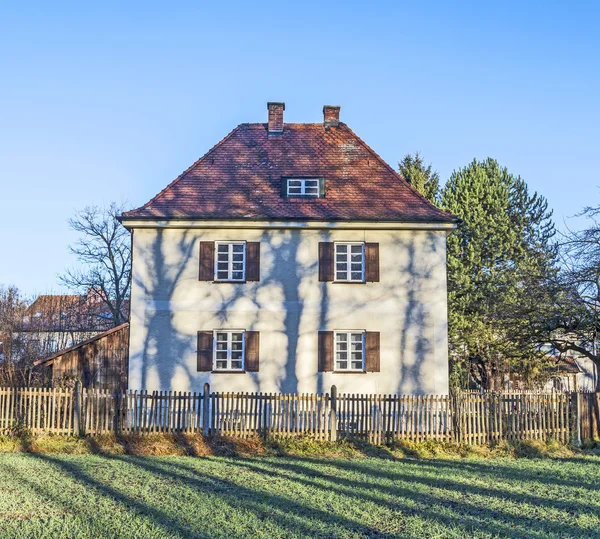 Gamla övergivna huset — Stockfoto