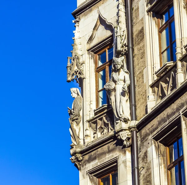 Detail van het stadhuis op marienplatz, München — Stockfoto