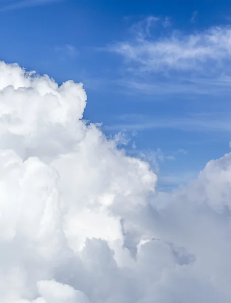 Chmury na horyzoncie — Zdjęcie stockowe