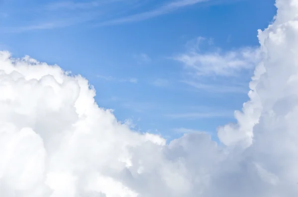 Nuvens no horizonte — Fotografia de Stock