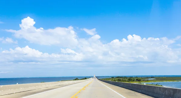 Overschrijding van de dauphin island bridge — Stockfoto