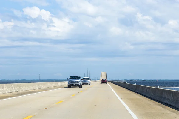 Atravessando a Ponte da Ilha Delfim — Fotografia de Stock