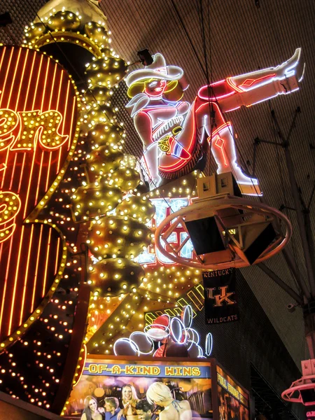 Fremont Street Experience en Las Vegas, Nevada de noche — Foto de Stock